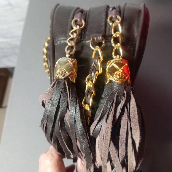 Quilted Brown Leather Shoulder Bag – Tassel & Chain Strap - Picture 10 of 16